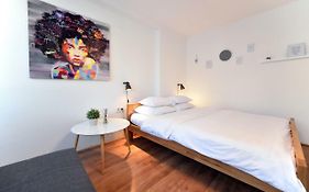 Vla Vla Apartments With Parking